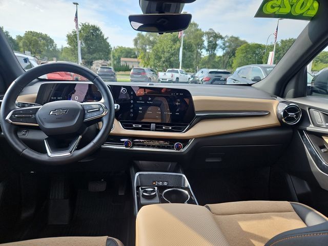 Used 2025 Chevrolet Equinox ACTIV w/ Safety and Technology Package FWD image 13