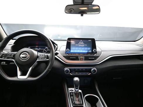 Used 2024 Nissan Altima 2.5 SR image 19