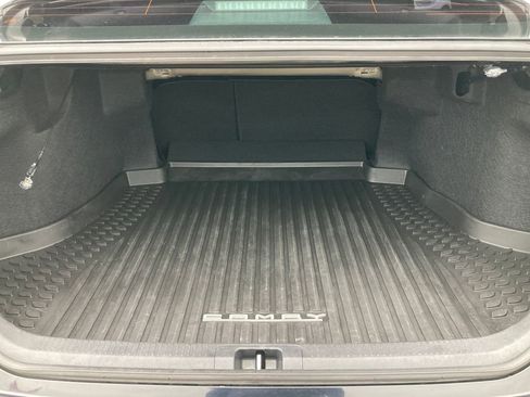 Used 2025 Toyota Camry SE image 23