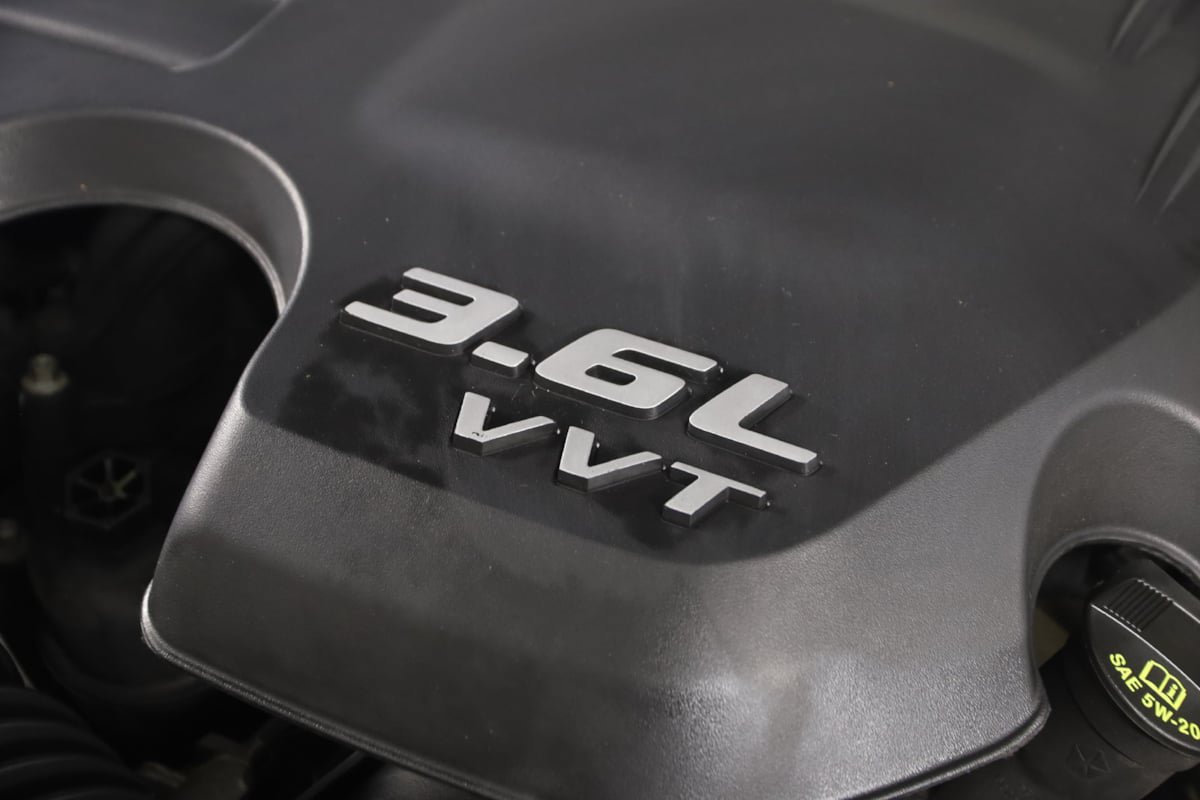 Used 2015 Chrysler 300 Limited RWD image 17