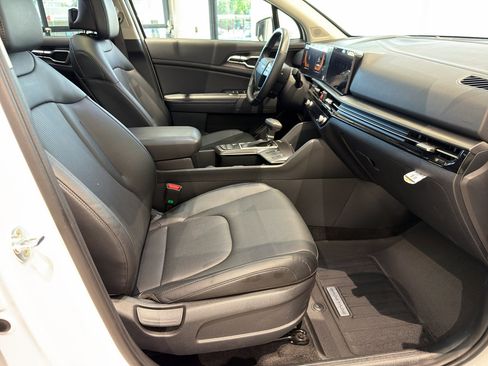 Used 2026 Kia Sportage EX w/ EX Panorama Roof Package FWD image 23