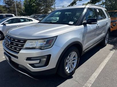 Used 2017 Ford Explorer XLT
