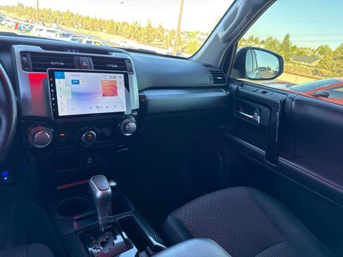 Used 2019 Toyota 4Runner TRD Off-Road AWD/4WD image 14