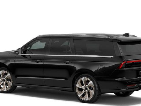 New 2026 Lincoln Navigator L Black Label AWD/4WD image 2