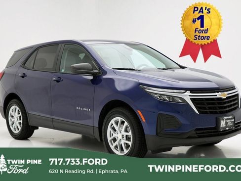 Used 2023 Chevrolet Equinox LS w/ LS Convenience Package image 1