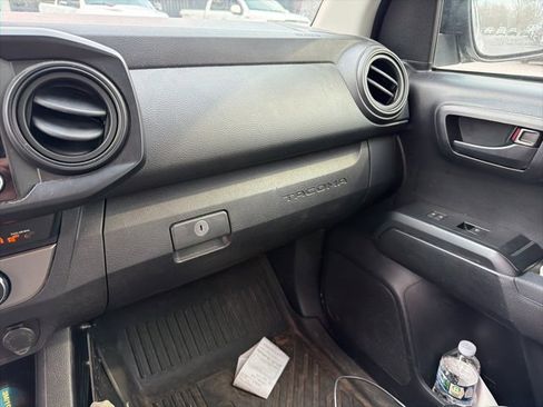 Used 2021 Toyota Tacoma SR image 25