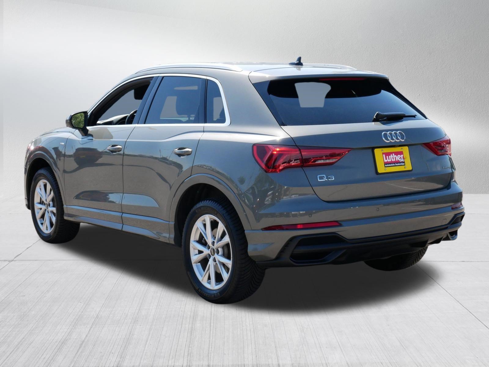 Used 2024 Audi Q3 2.0T Premium w/ Convenience Package AWD/4WD image 5