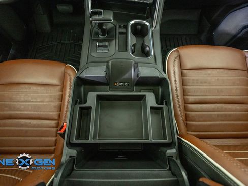 Used 2024 GMC Sierra 1500 Denali Ultimate AWD/4WD image 31