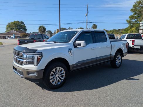 Used 2025 Ford F150 King Ranch w/ FX4 Off-Road Package image 8