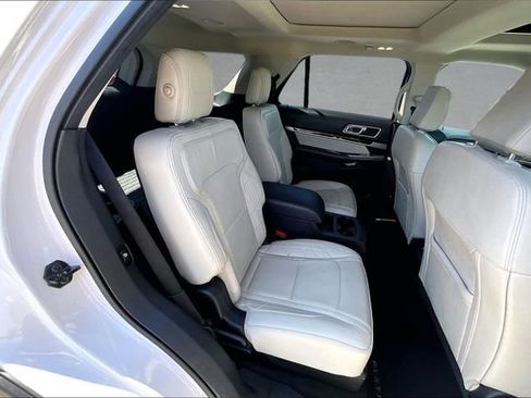 Used 2018 Ford Explorer Platinum AWD/4WD image 23