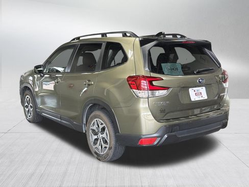 Certified 2024 Subaru Forester Premium AWD/4WD image 5