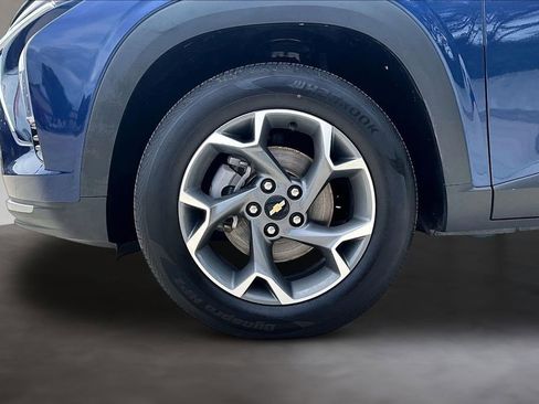 Used 2024 Chevrolet Trax LT w/ Driver Confidence Package FWD image 10