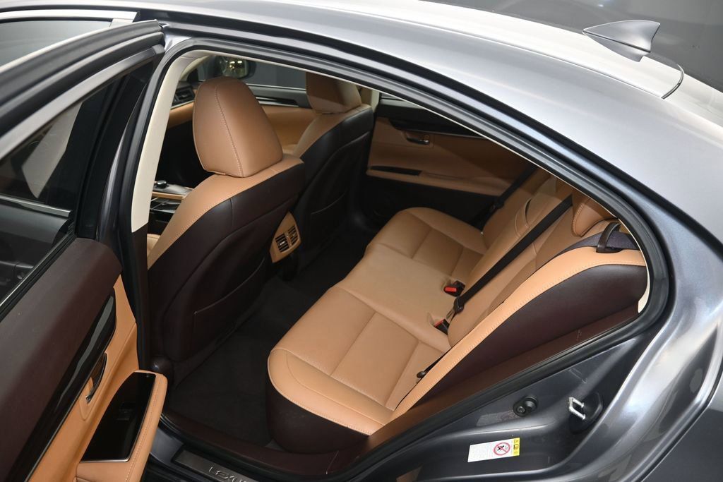 Used 2018 Lexus ES 350 w/ Premier Package FWD image 10