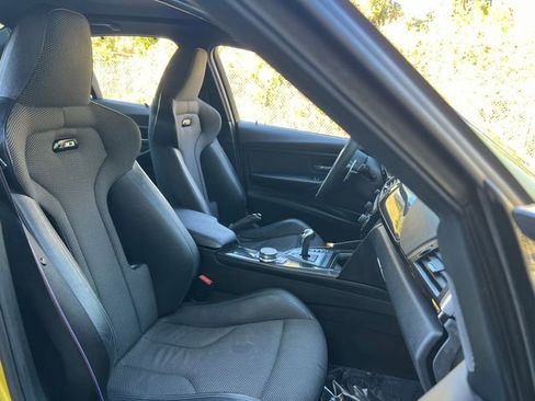 Used 2018 BMW M3 image 38