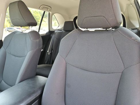 Used 2024 Toyota RAV4 LE FWD image 22