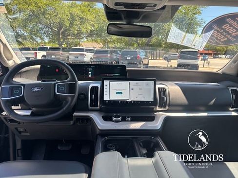 Certified 2025 Ford Expedition Active RWD image 16