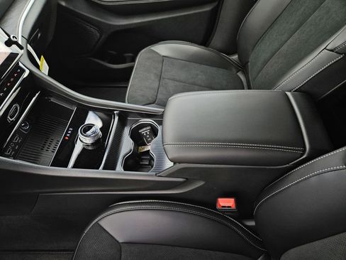 New 2026 Jeep Grand Cherokee Altitude RWD image 29