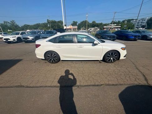 Used 2024 Honda Civic EX image 19