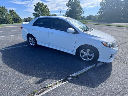 Used 2013 Toyota Corolla S FWD image 7