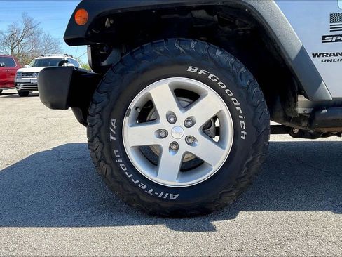Used 2014 Jeep Wrangler Unlimited Sport w/ Quick Order Package 24S image 8