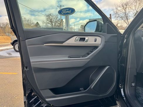 New 2026 Ford Explorer Active w/ Active Comfort Package image 16