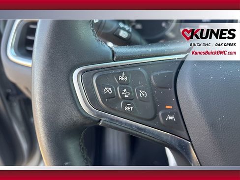 Used 2024 Chevrolet Equinox LT image 17