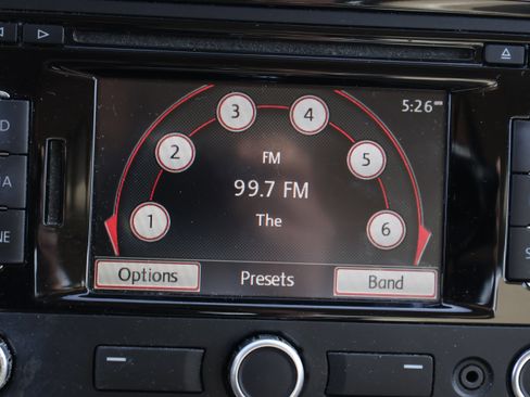 Used 2012 Volkswagen Passat 2.5 SE image 24