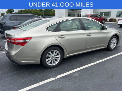 Used 2013 Toyota Avalon XLE FWD image 5