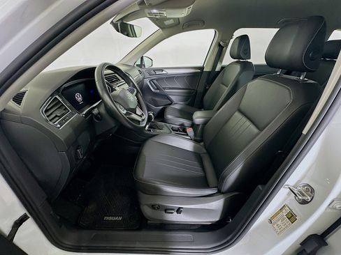 Used 2023 Volkswagen Tiguan SE FWD image 13