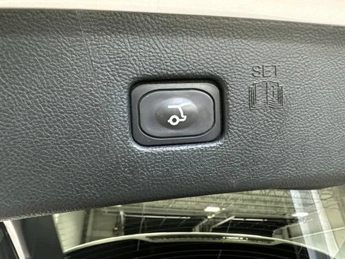 Used 2021 Ford Edge SEL w/ Convenience Package AWD/4WD image 12