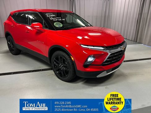 Used 2023 Chevrolet Blazer LT FWD image 1