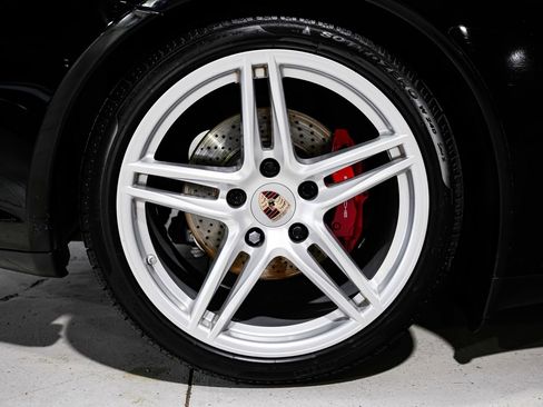 Used 2010 Porsche 911 Carrera 4S AWD/4WD image 47