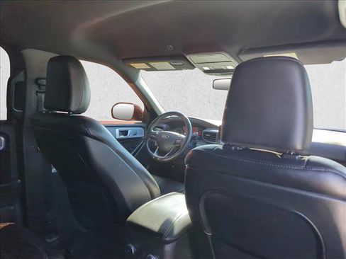 Used 2020 Ford Explorer Limited RWD image 14