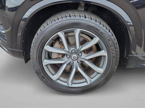Used 2019 Volvo XC90 T5 Momentum w/ Multimedia Package AWD/4WD image 11