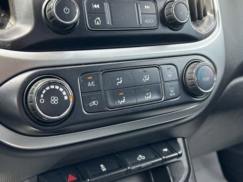Used 2020 Chevrolet Colorado LT w/ LT Convenience Package AWD/4WD image 37
