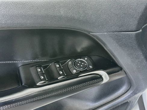 Used 2019 Lincoln MKC Reserve FWD image 18