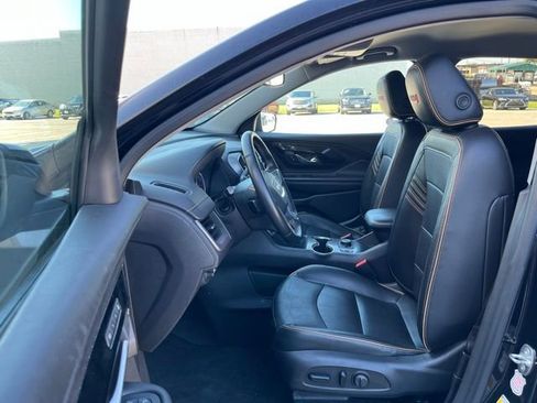 Used 2023 GMC Terrain AT4 image 15