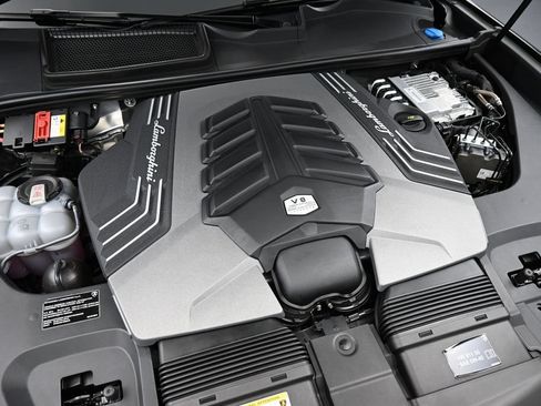 Used 2022 Lamborghini Urus AWD/4WD image 35