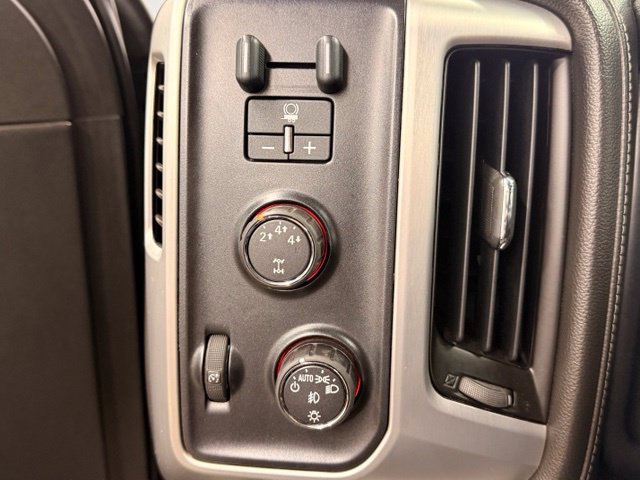 Used 2015 GMC Sierra 2500 SLT w/ Driver Alert Package AWD/4WD image 21