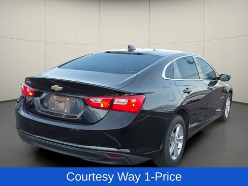 Used 2022 Chevrolet Malibu LS FWD image 9