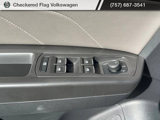 Used 2023 Volkswagen Atlas SE w/ Black Wheel Package FWD image 14