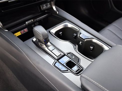 Used 2023 Lexus RX 500h F Sport image 15