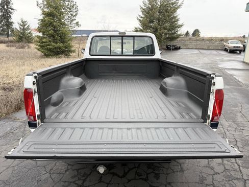 Used 1993 Ford F250 XLT 2dr 4WD Extended Cab LB HD image 97