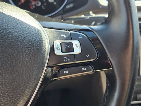 Used 2016 Volkswagen Passat 1.8T SE image 35