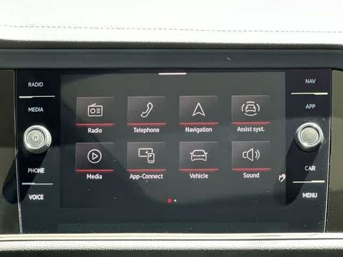 Used 2021 Volkswagen Jetta SEL Premium FWD image 14