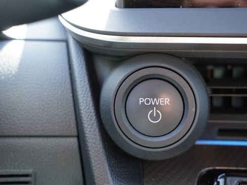 Used 2024 Toyota Prius XLE image 28