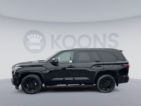 Used 2024 Toyota Sequoia Platinum image 2