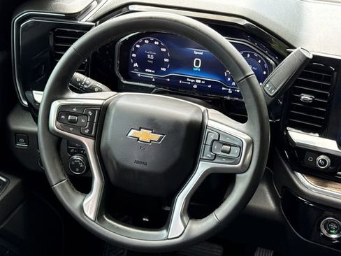 Used 2024 Chevrolet Silverado 1500 LT RWD image 14