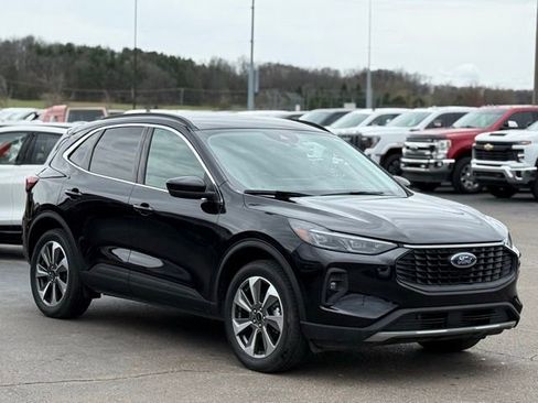 Used 2025 Ford Escape Platinum image 33