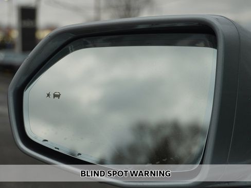 Used 2018 Cadillac XT5 Premium Luxury image 7